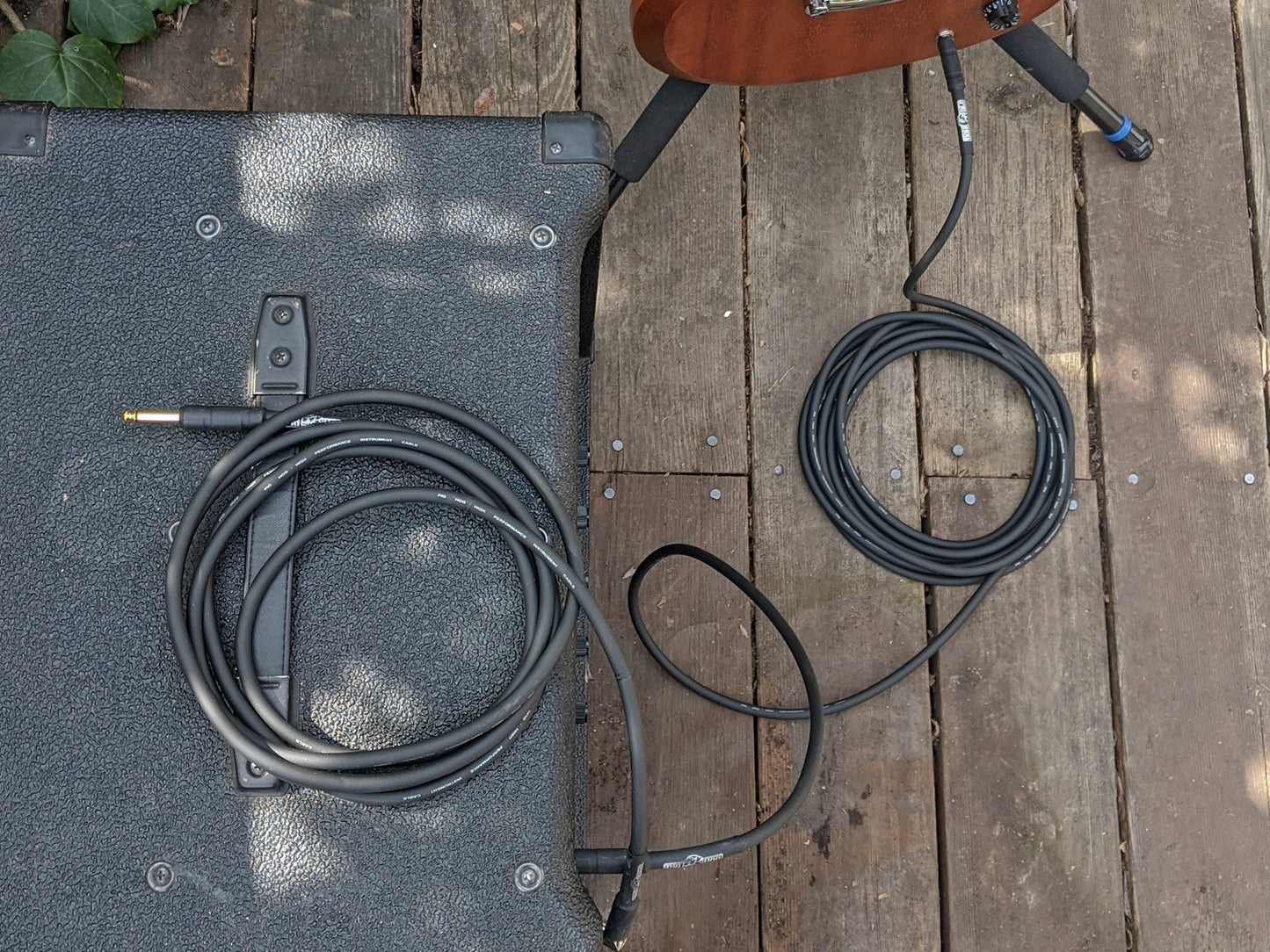 Pig Hog Tour Grade 18.5 ft Instrument Cable 1/4 Inch to 1/4 Inch Straight Connectors - PH186