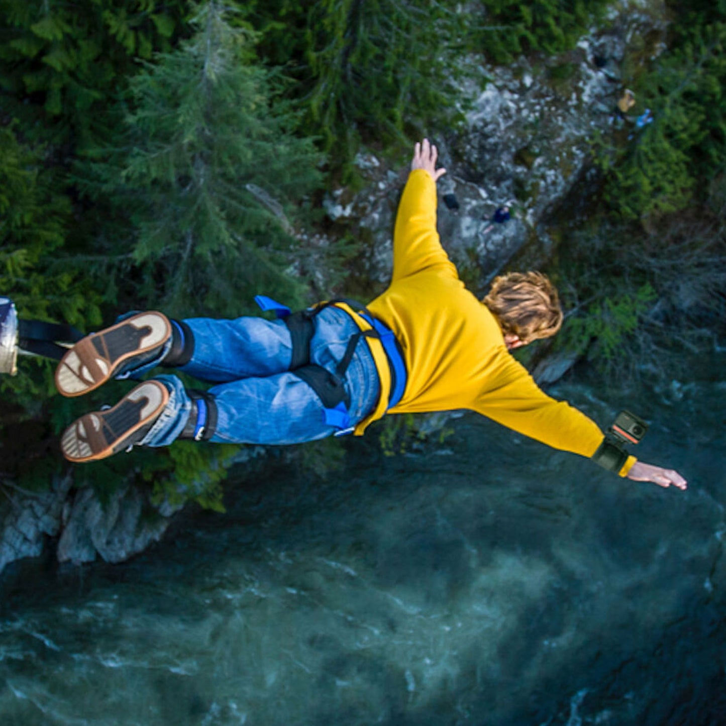 Insta360 DPTBJSC-A Accessory Bungie Bundle Chest Strap Plus Wrist Strap