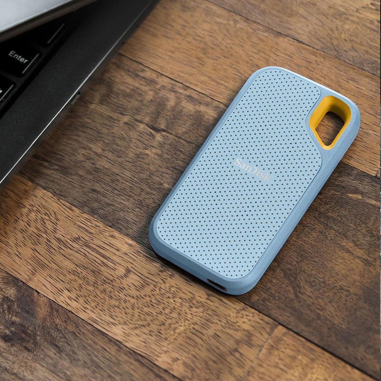 SanDisk 1TB Extreme Portable SSD - Up to 1050MB/s - USB-C, USB 3.2 Gen 2 - External Solid State Drive - SDSSDE61-4T00-G25B