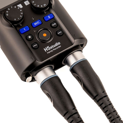 Zoom H5Studio Recorder + Hot Shoe Mount + SMC-1 Cable + 32GB SD + 2x AA Batteries Kit