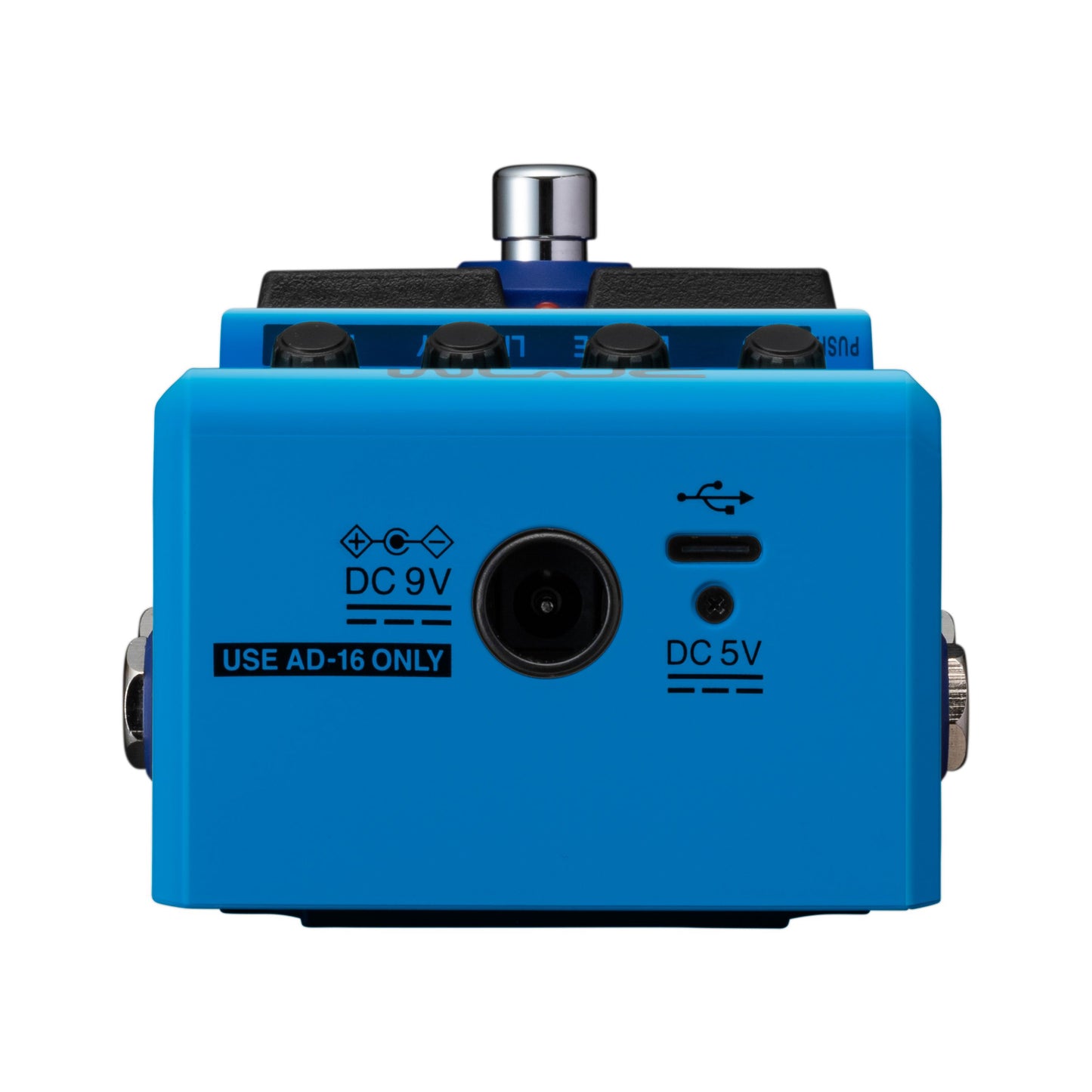 Zoom AD-16A/D AC Adapter For Zoom Effects Pedals with Pig Hog Lil' Pigs Right Angle 1/4" Instrument Patch Cables, 6" (4 Pack) and 4AA/AAA Battery Charger