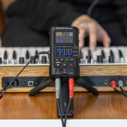 Zoom R4 MultiTrak 32-Bit Float Recorder with SanDisk 128GB Ultra UHS-I microSDXC Memory Card and Pistol Grip Tabletop Tripod