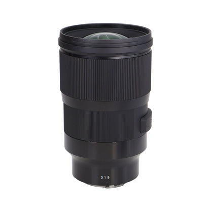 Sigma 28mm f/1.4 DG HSM Art Lens (Sony E) Accessory Bundle